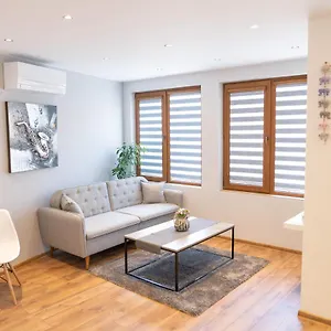 https://shushis-central-luxurious-studio.plovdiv-hotels.com