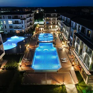 burgas-beach-resort-2-apartments.burgashotels.net/