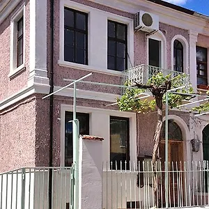 https://old-house.burgashotels.net
